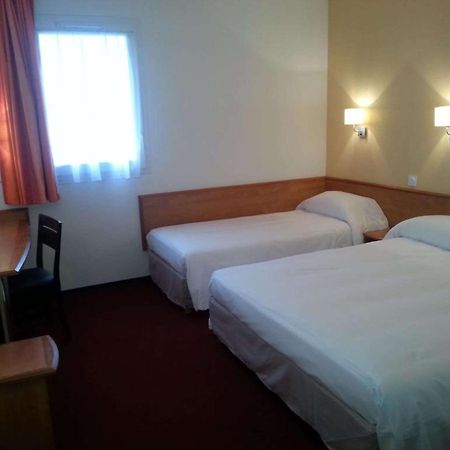 Brit Hotel Confort Villeneuve Sur Lot Bias  Екстер'єр фото