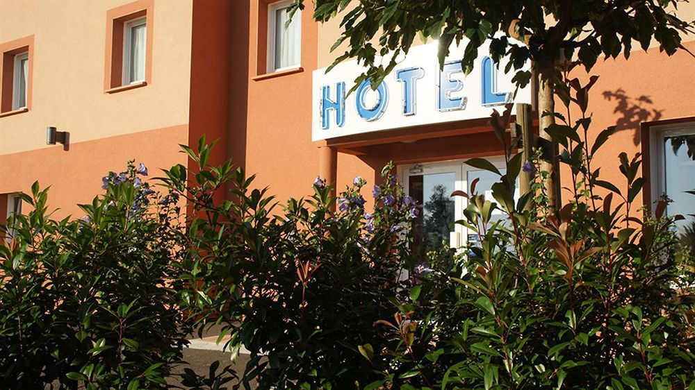 Brit Hotel Confort Villeneuve Sur Lot Bias  Екстер'єр фото